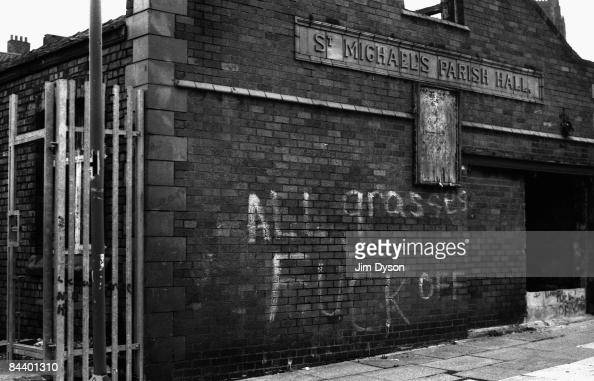 Detail Graffiti Signs Liverpool Nomer 37
