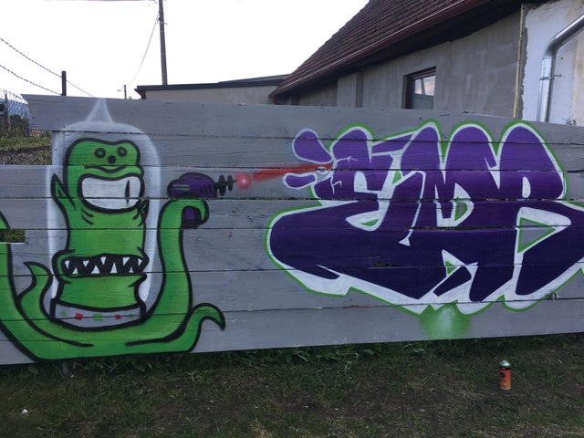 Detail Graffiti Skb Nomer 13