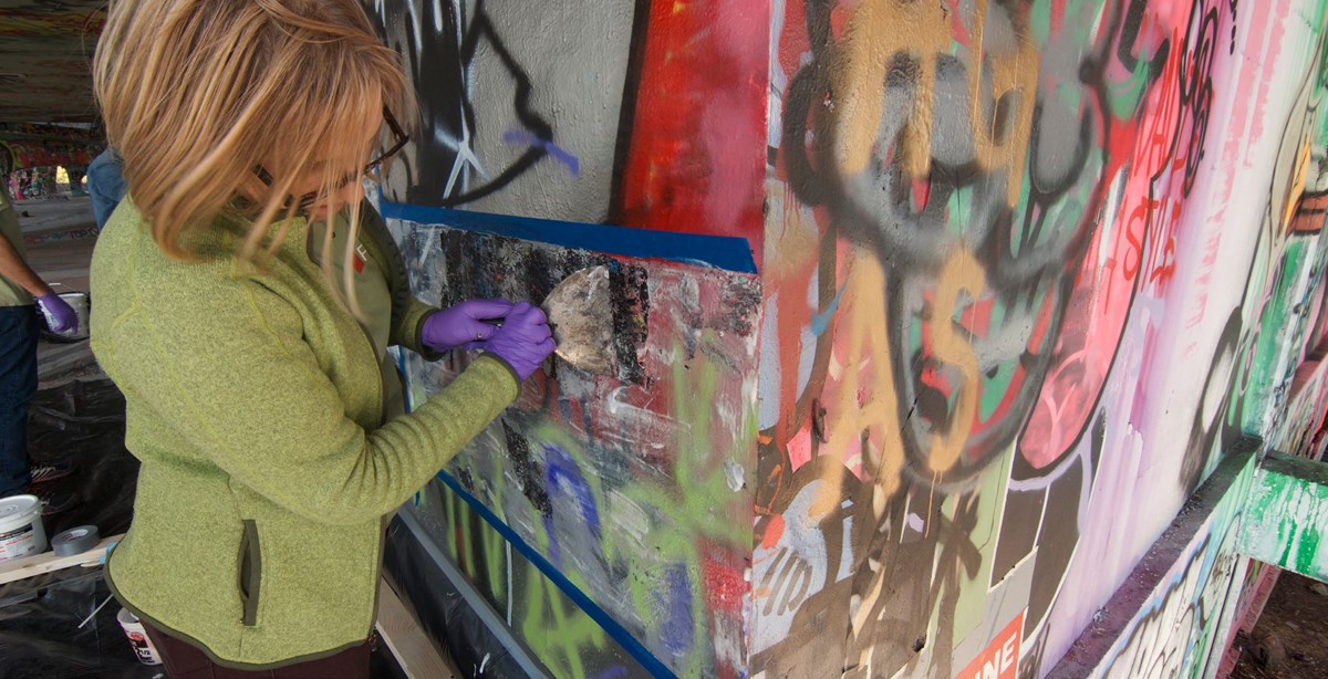 Detail Graffiti Solutions Nomer 22