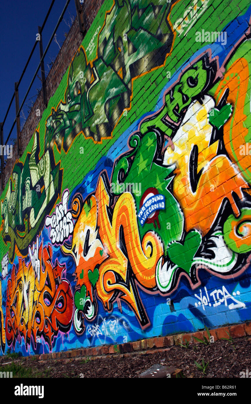 Detail Graffiti Spray Paint Nomer 49