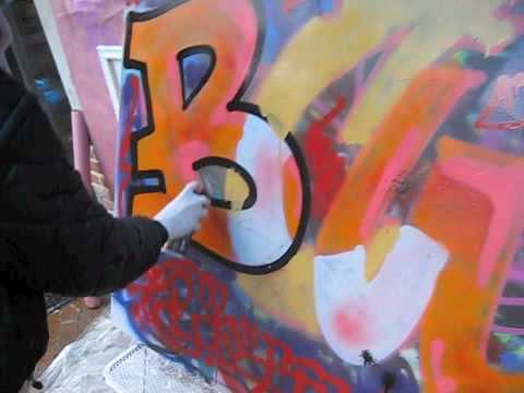 Detail Graffiti Spray Paint Art Nomer 55