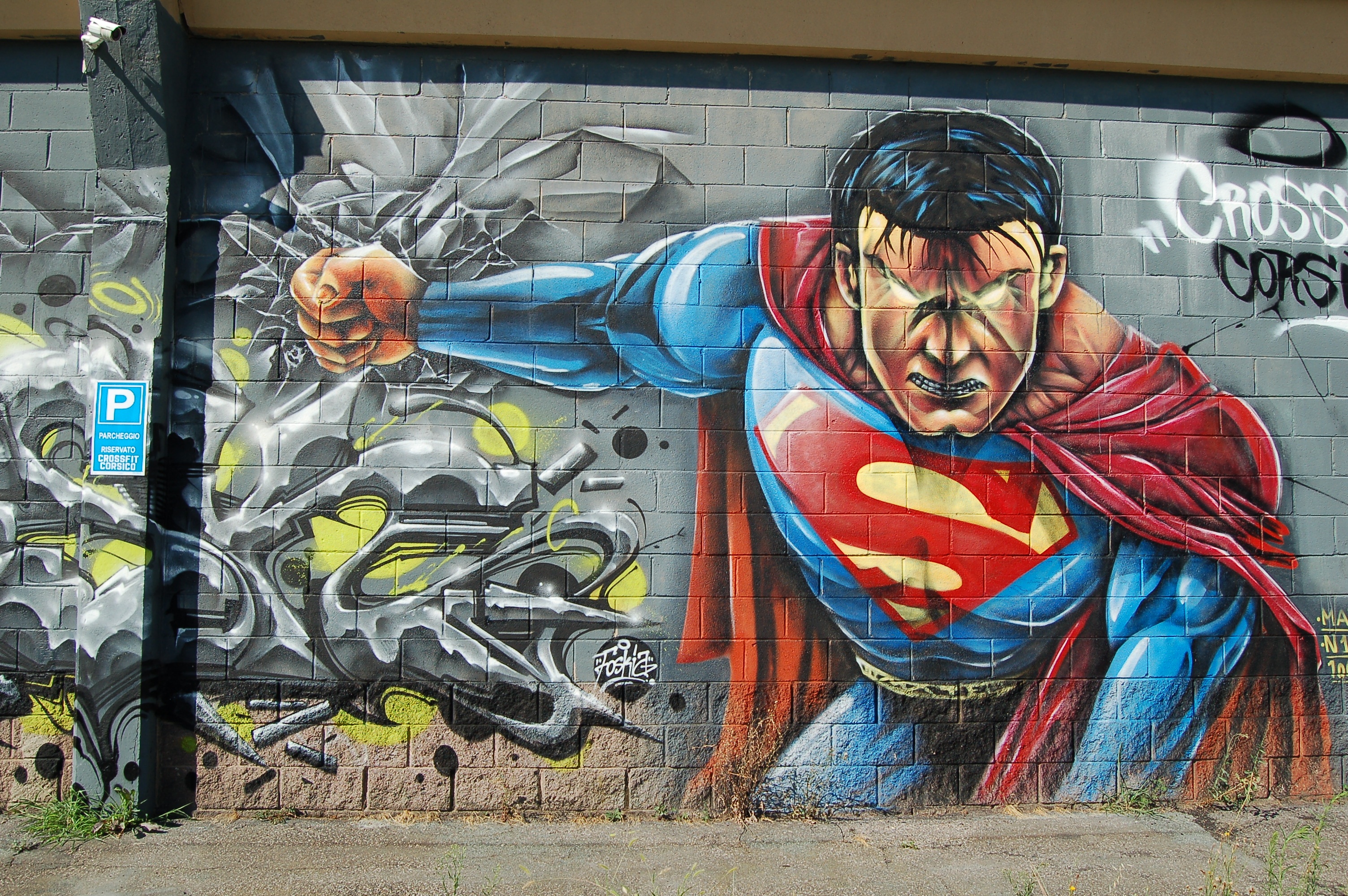 Detail Graffiti Superhero Murals Nomer 9