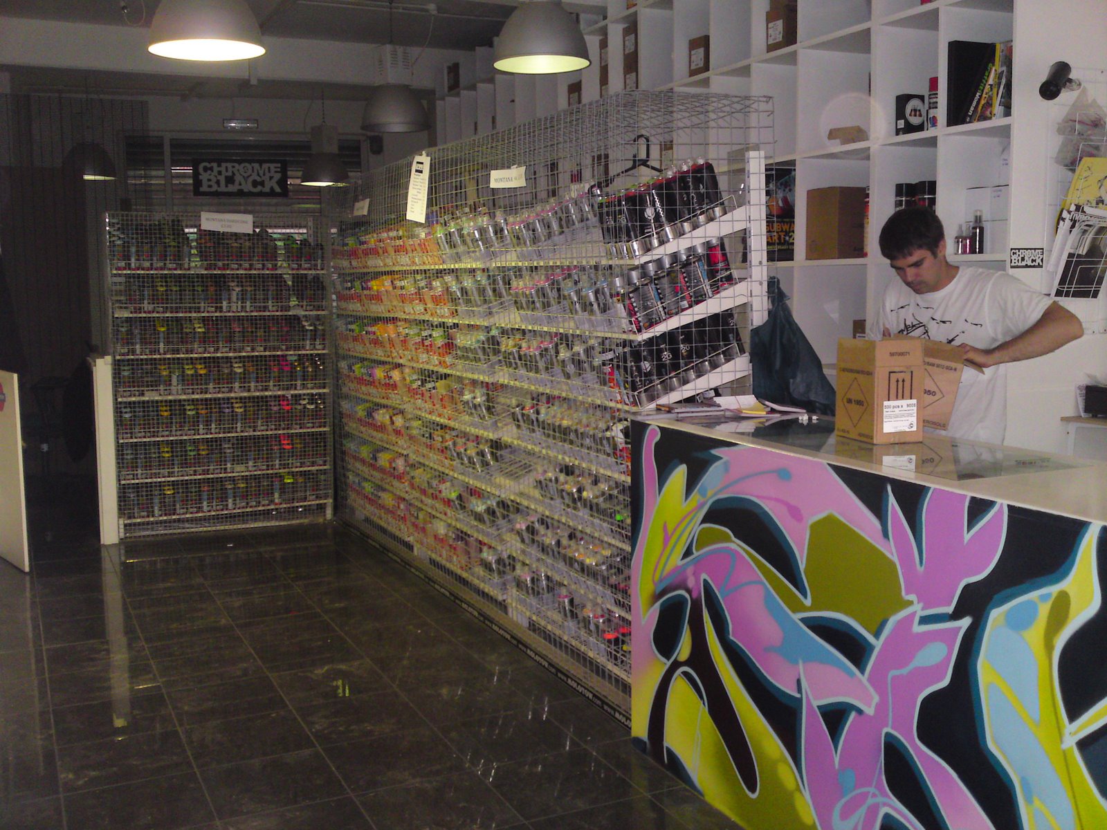 Detail Graffiti Supply Store Nomer 27