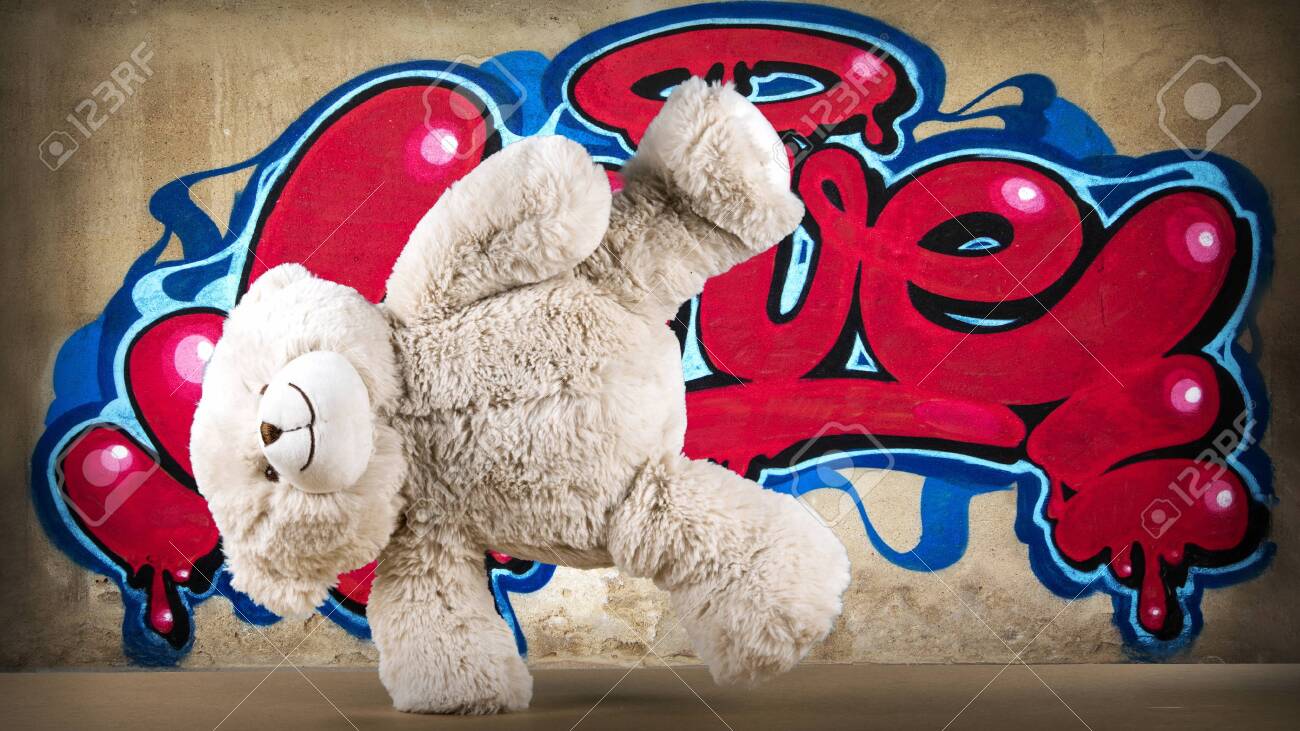 Detail Graffiti Teddy Bear Nomer 38