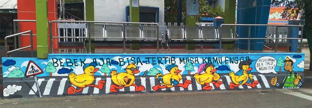 Detail Graffiti Tema Bangunan Proyek Nomer 44