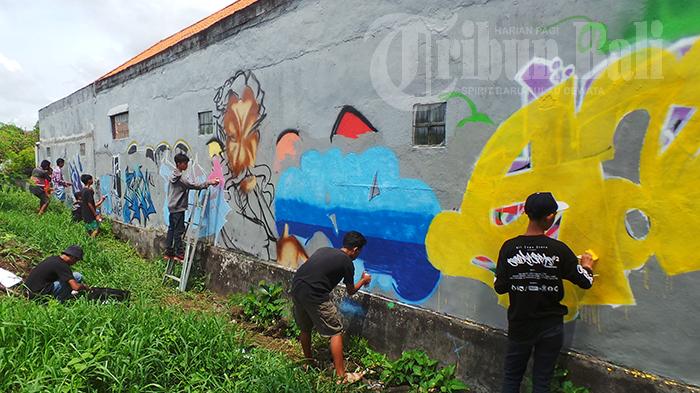 Detail Graffiti Tembok Nomer 13