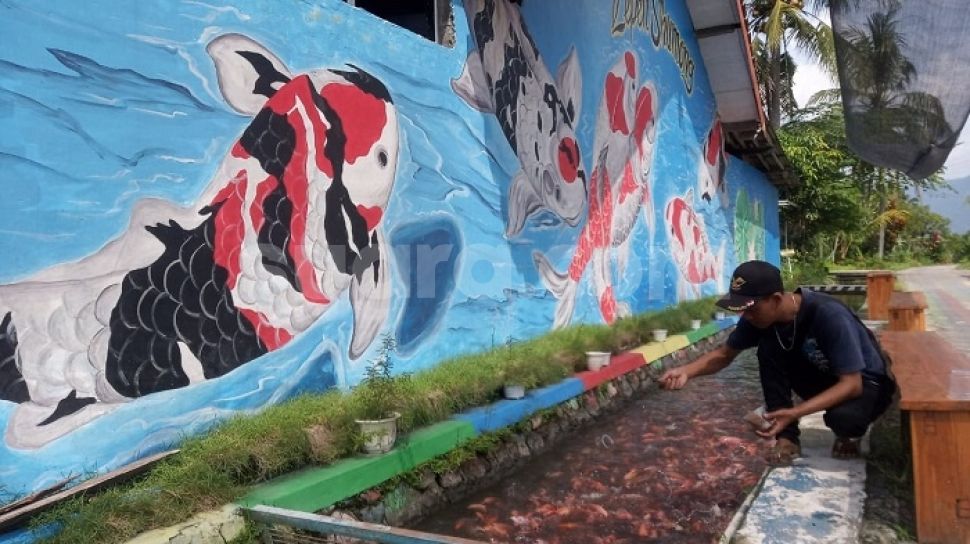 Detail Graffiti Tembok Retak Torial Nomer 32