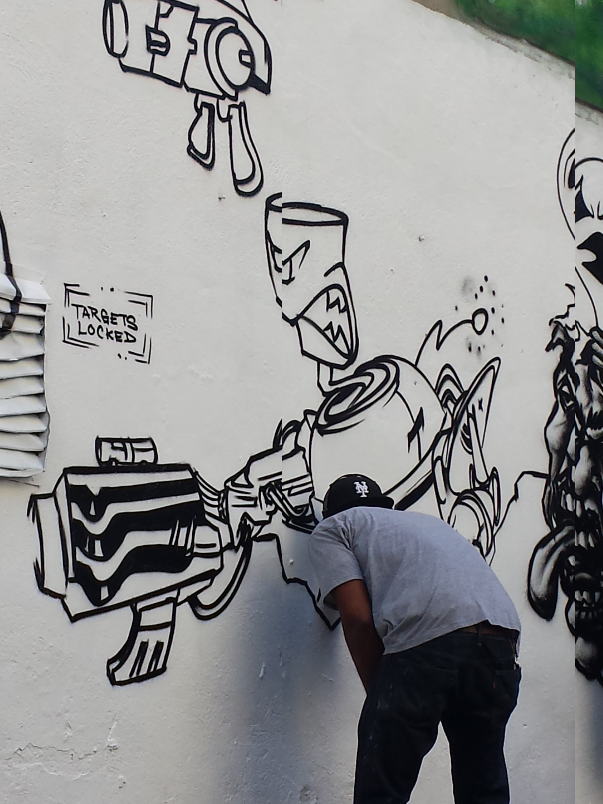 Detail Graffiti Tembok Retak Torial Nomer 7