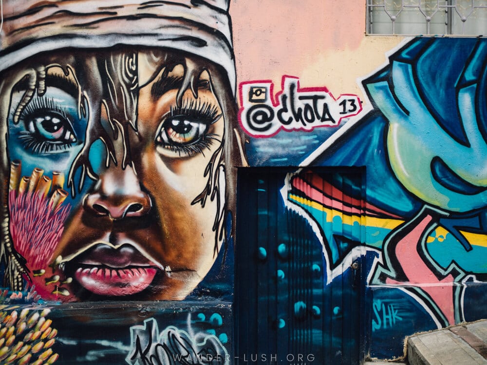 Detail Graffiti Tour Medellin Nomer 49