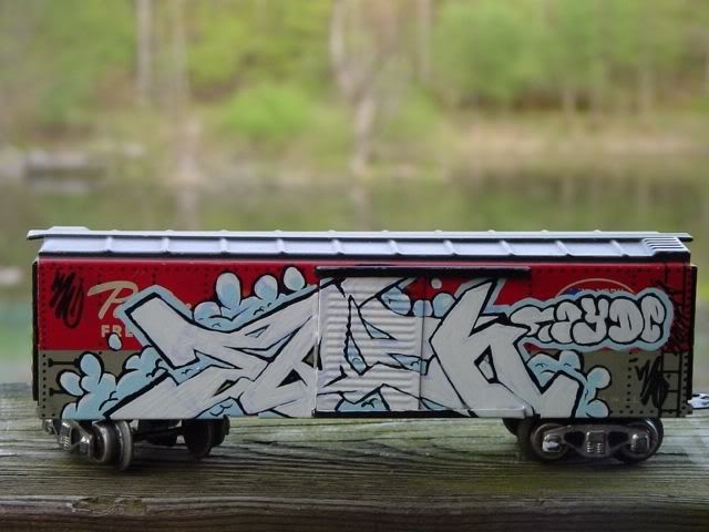 Detail Graffiti Toy Train Nomer 22