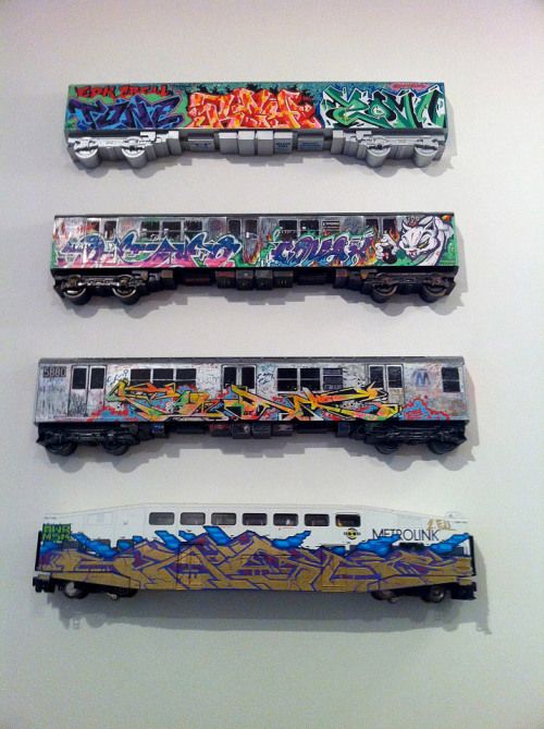 Detail Graffiti Toy Train Nomer 4