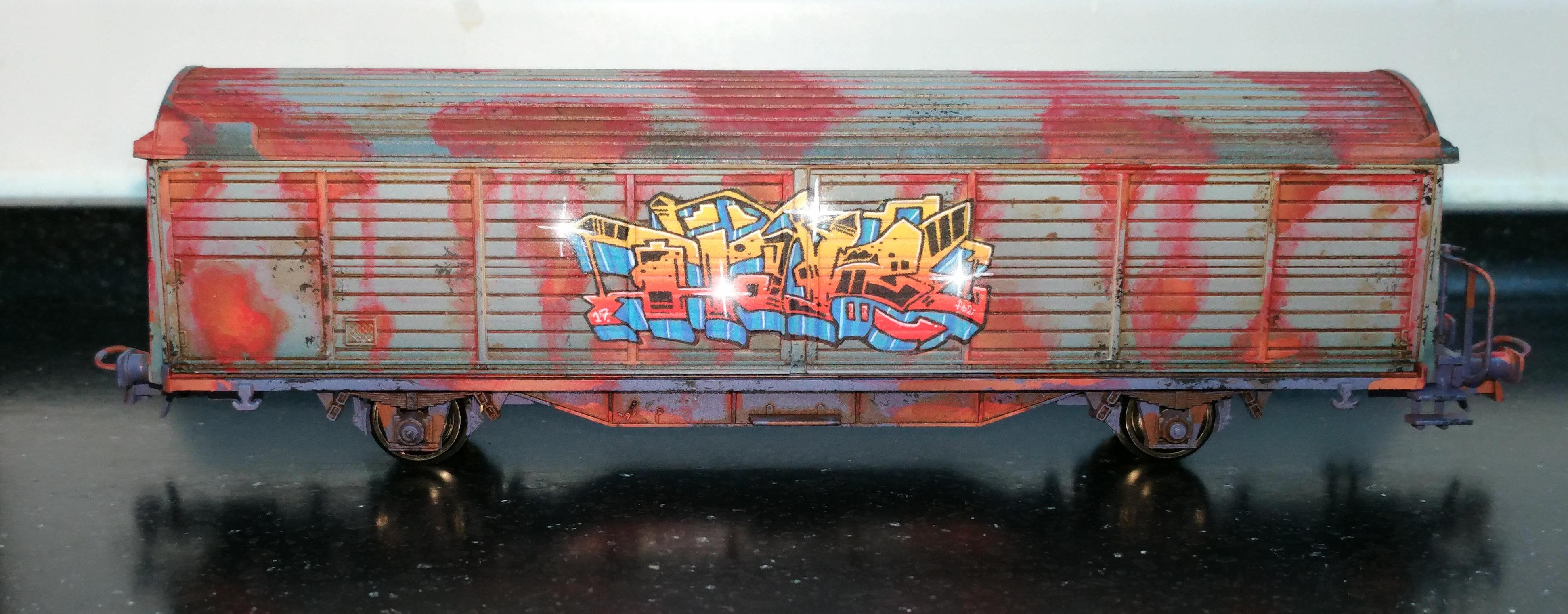 Detail Graffiti Toy Train Nomer 30