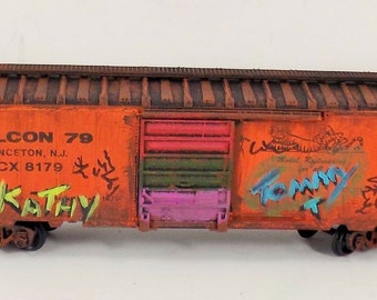 Detail Graffiti Toy Train Nomer 46