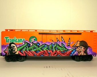 Detail Graffiti Toy Train Nomer 49