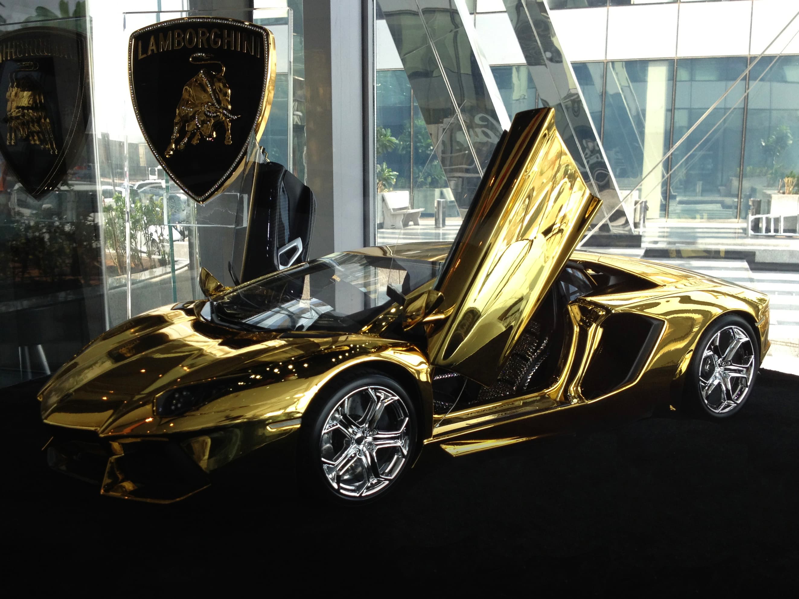 Detail Gold Diamond Rainbow Lamborghini Nomer 14