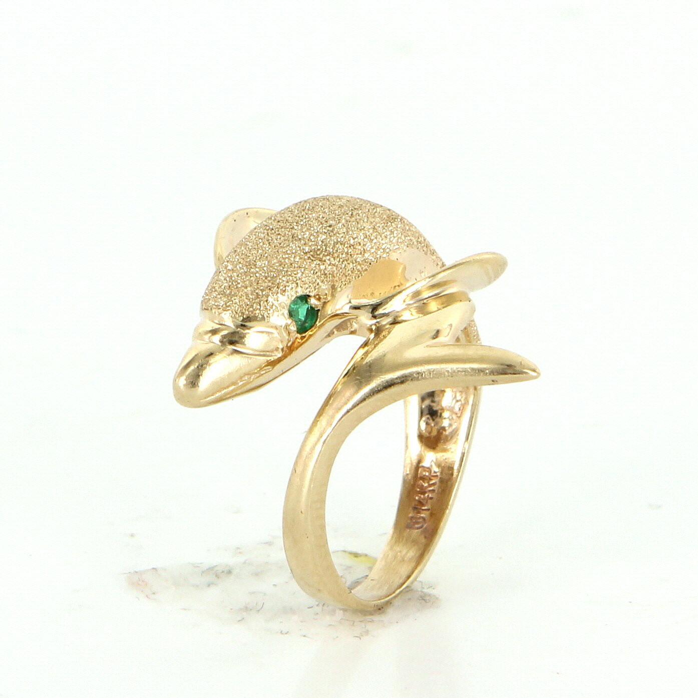 Detail Gold Dolphin Ring With Emerald Eyes Nomer 5