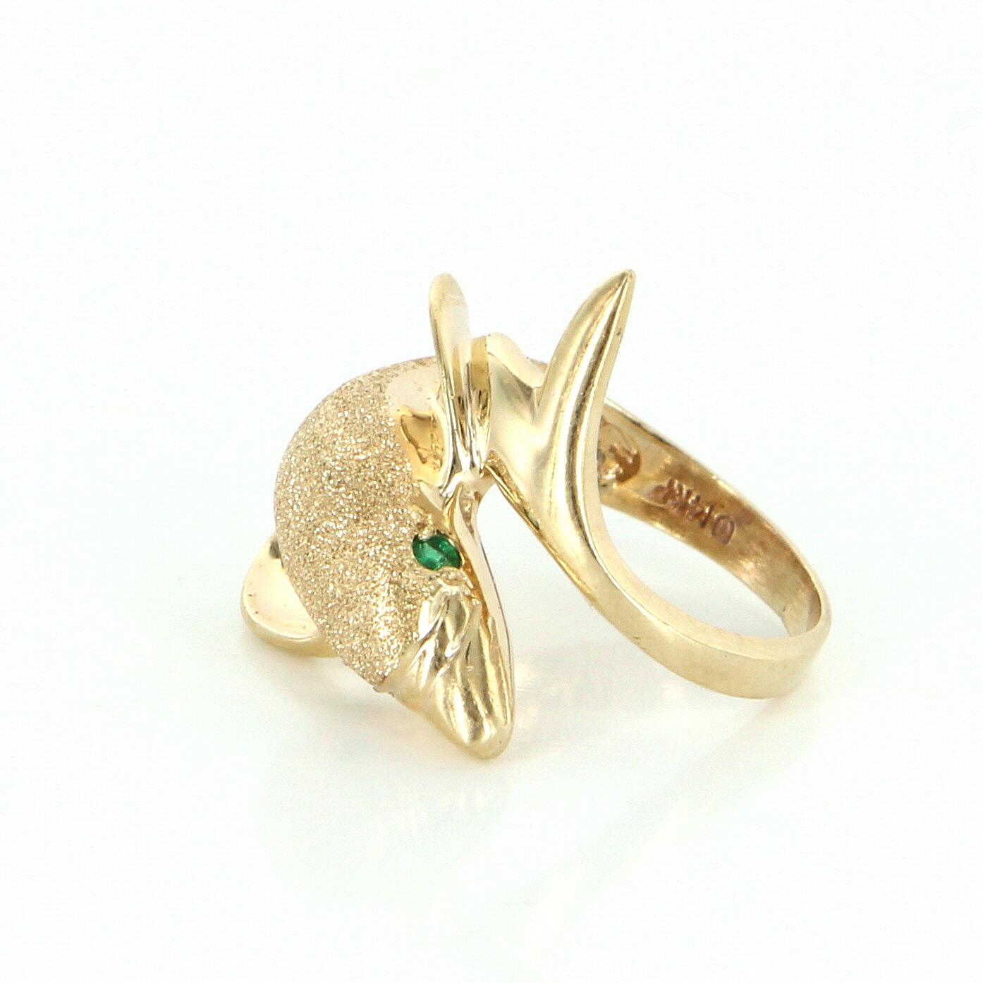 Detail Gold Dolphin Ring With Emerald Eyes Nomer 8