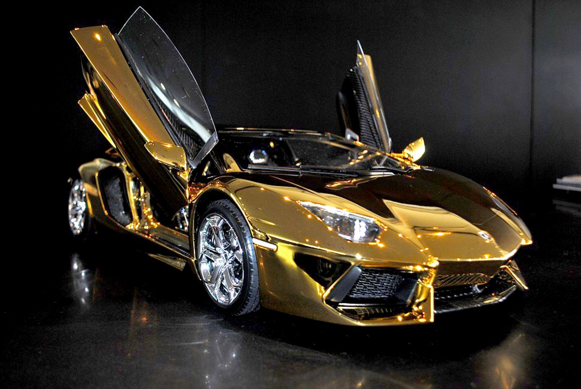 Detail Gold Lamborghini Backgrounds Nomer 15