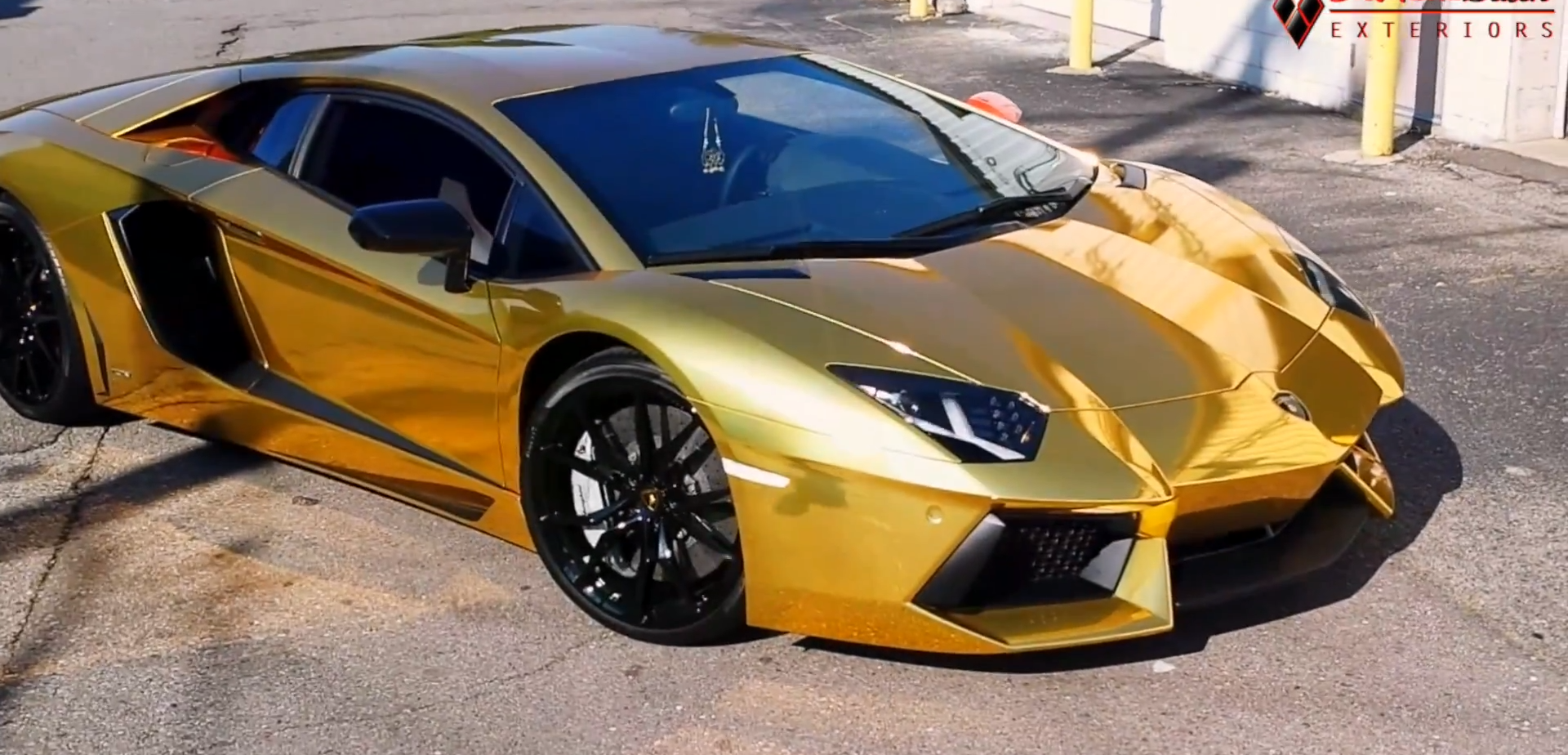 Detail Gold Lamborghini Backgrounds Nomer 20