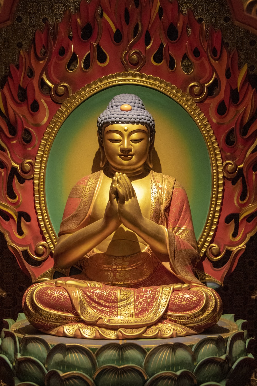 Detail Golden Buddha Wallpaper Nomer 43