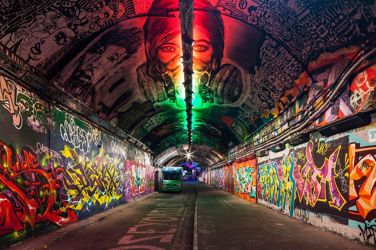 Graffiti Tunnel London Leake Street - KibrisPDR