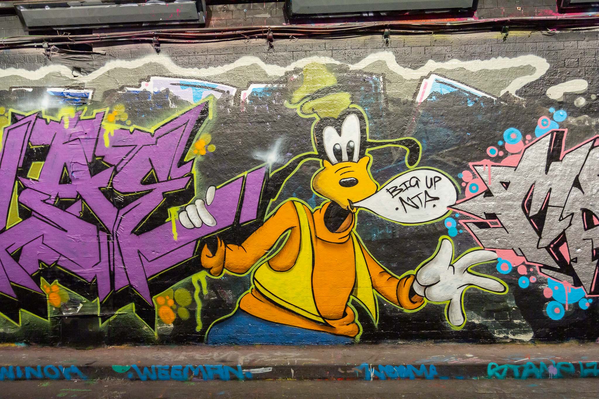 Detail Graffiti Tunnel London Leake Street Nomer 32