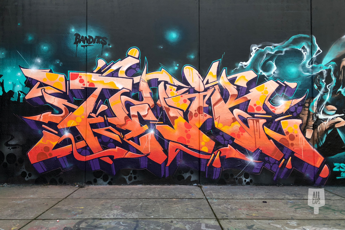 Detail Graffiti Twik Nomer 8