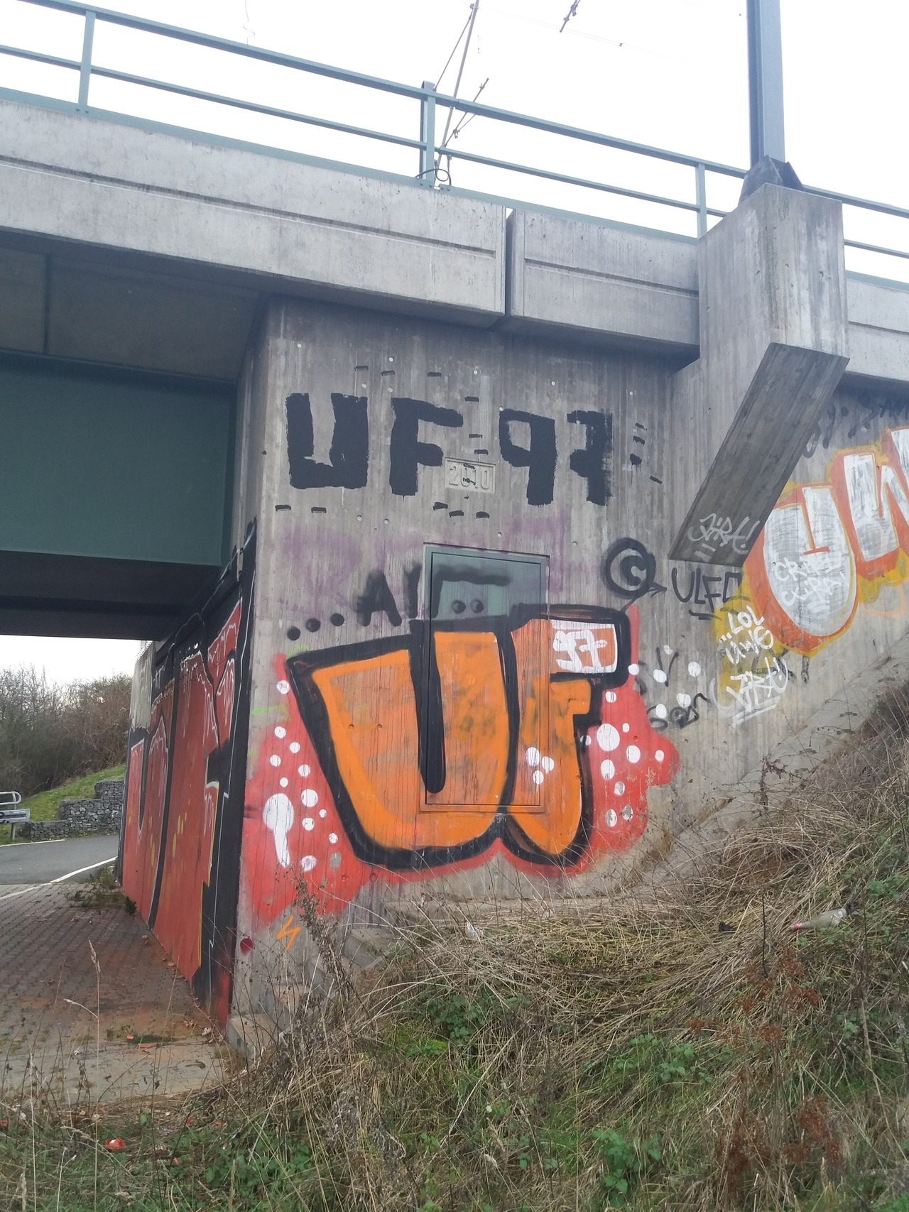 Detail Graffiti Ultras Frankfurt Nomer 12