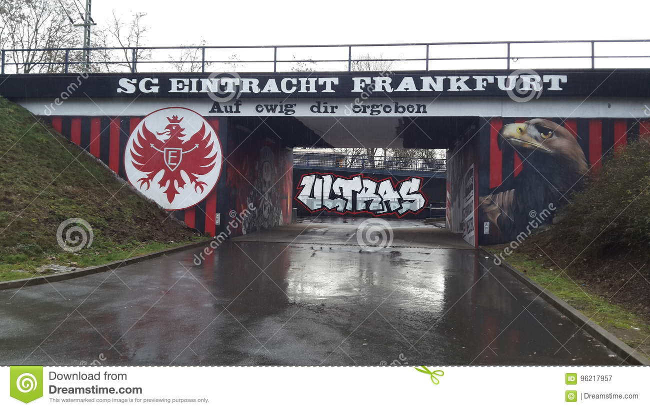 Detail Graffiti Ultras Frankfurt Nomer 3