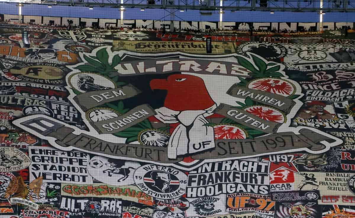 Detail Graffiti Ultras Frankfurt Nomer 41