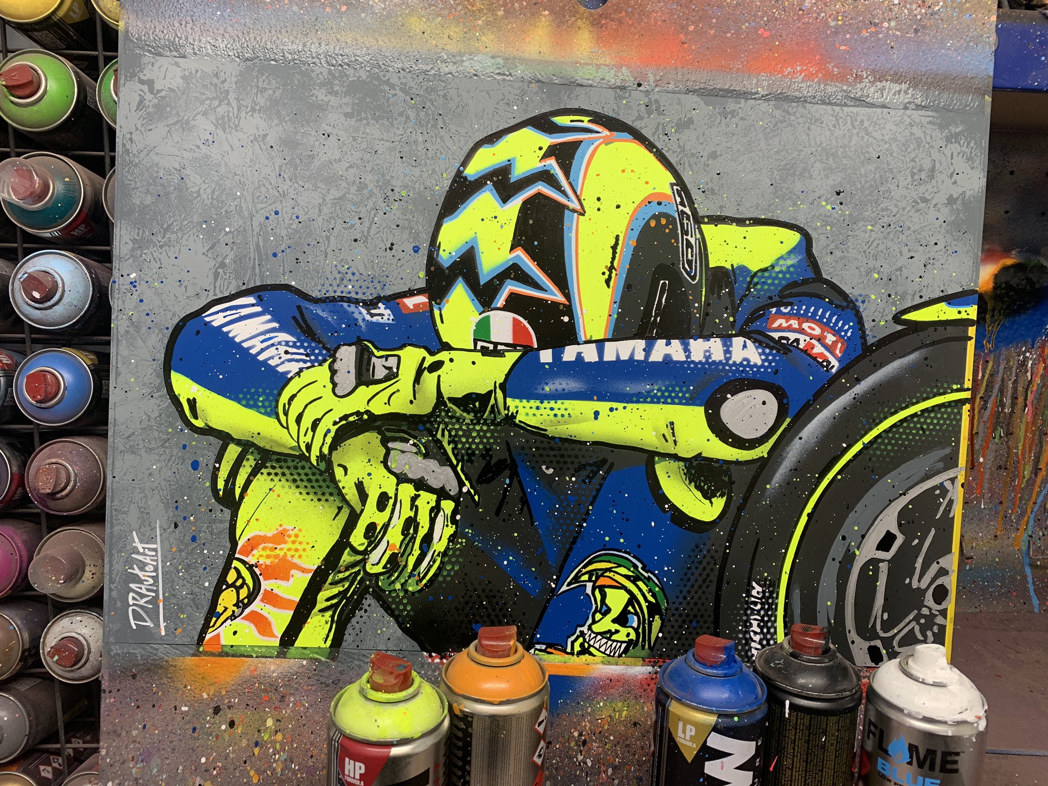 Detail Graffiti Valentino Rossi Nomer 17