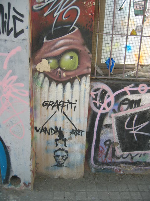 Detail Graffiti Vamdal Nomer 28