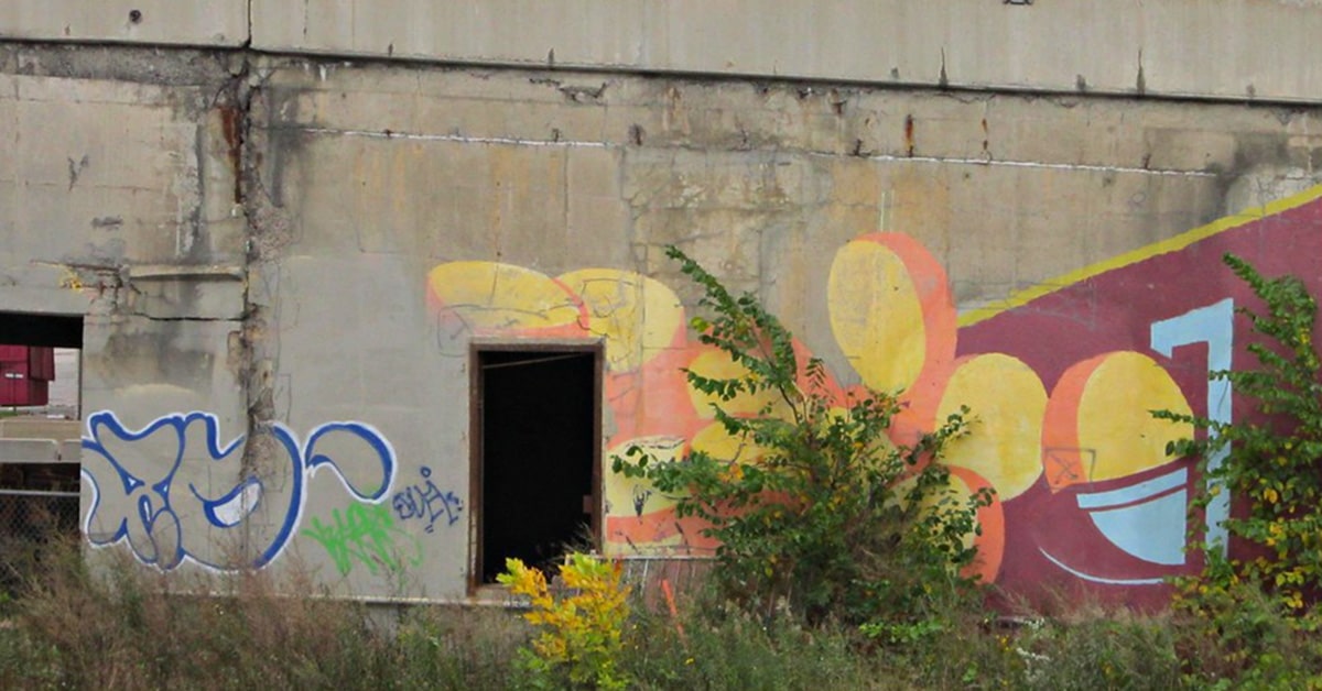 Detail Graffiti Vandalism Nomer 44
