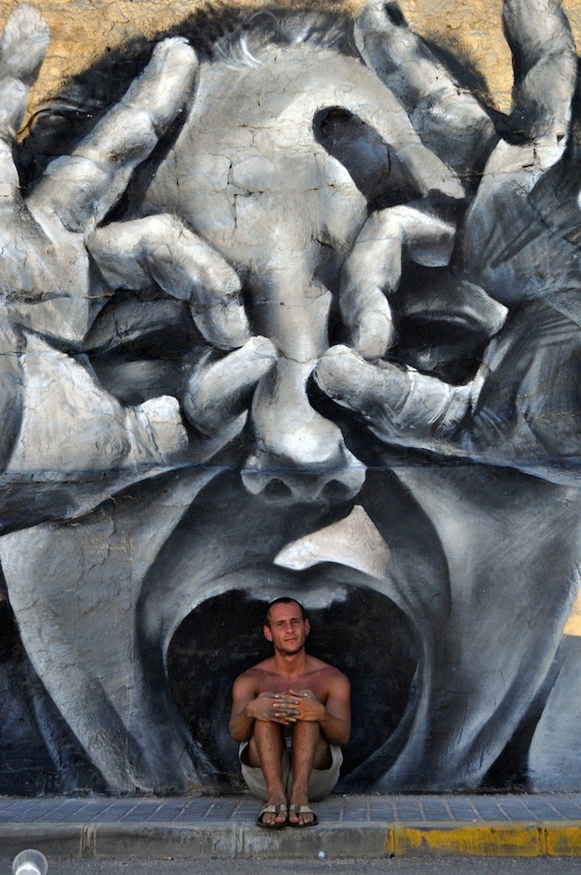 Detail Graffiti Wajah Iwan Fals Nomer 38