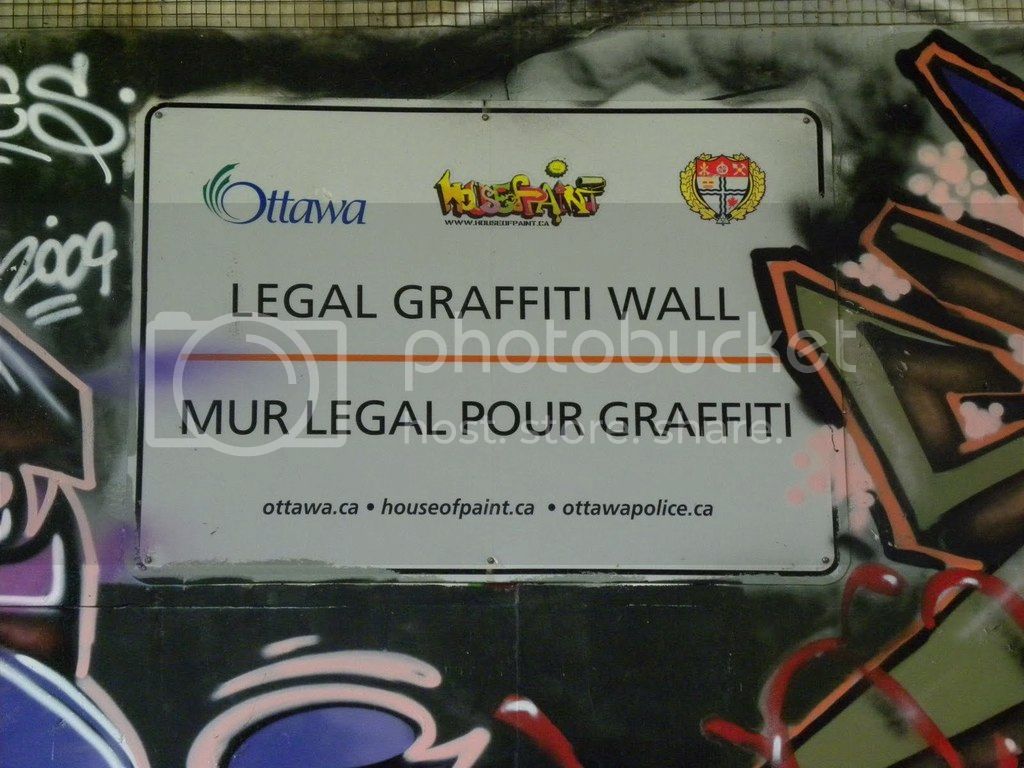 Detail Graffiti Wajib Nomer 34