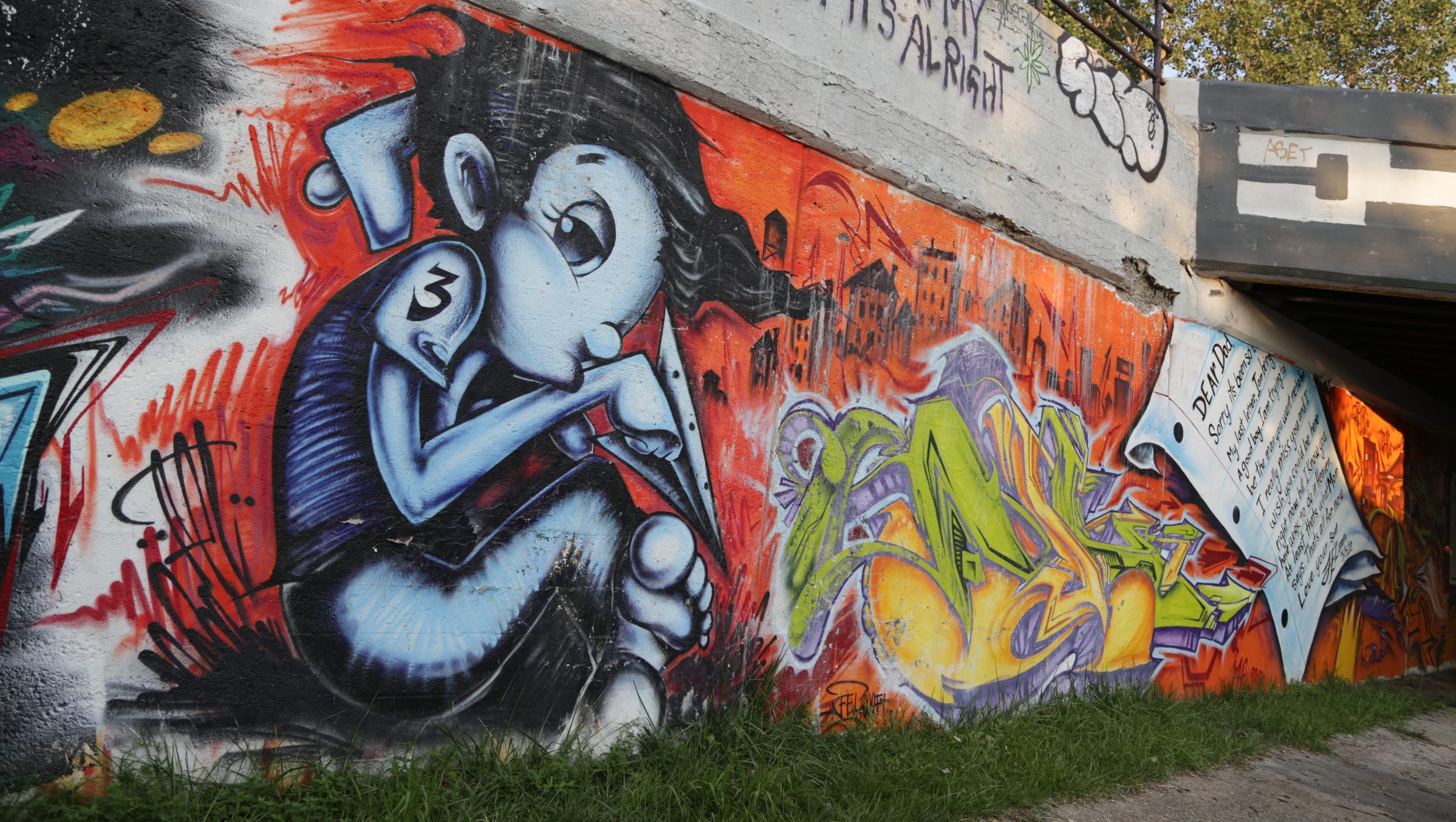 Detail Graffiti Wall Color Run Nomer 43