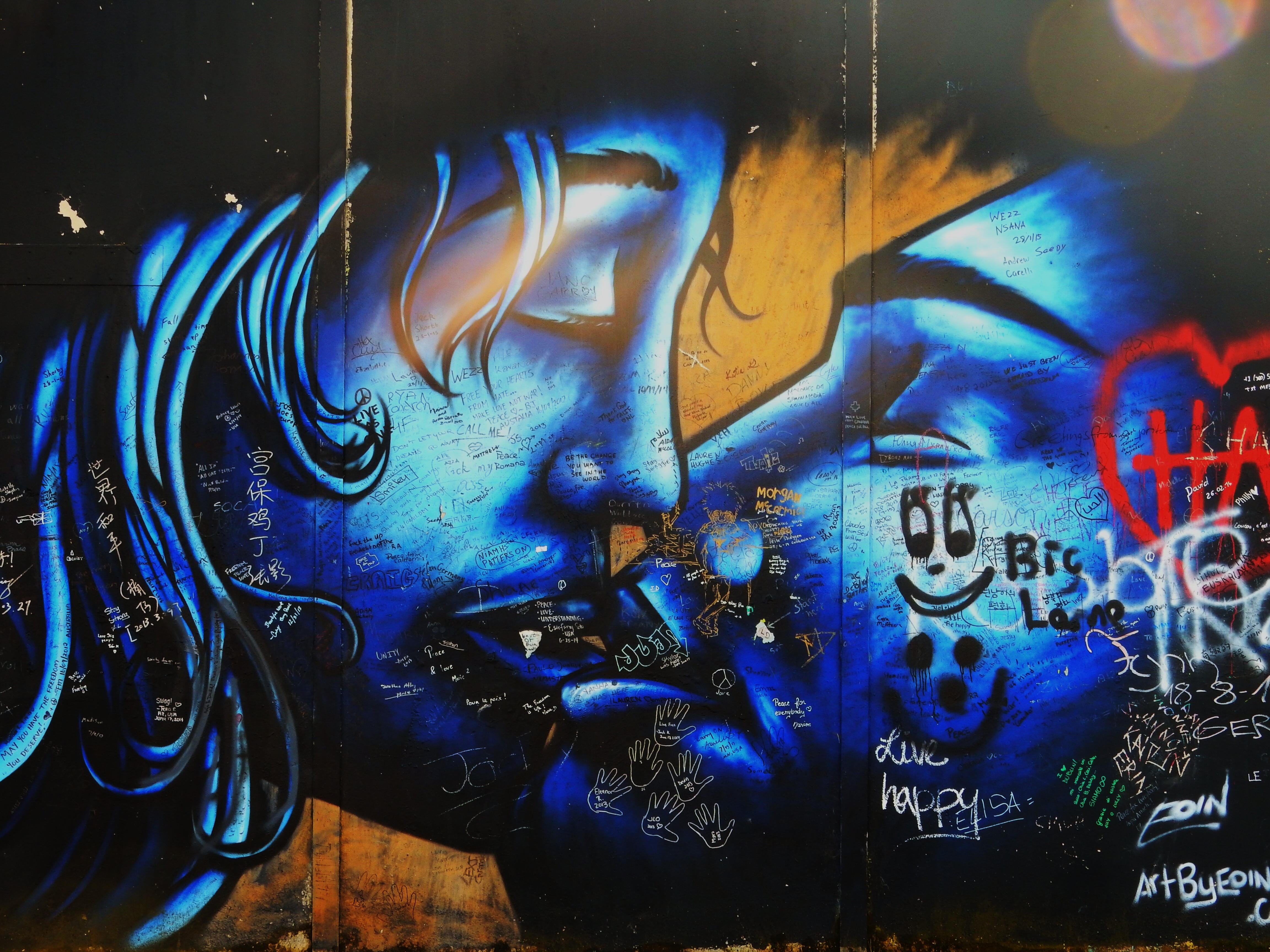 Detail Graffiti Wallpaper Ireland Nomer 38