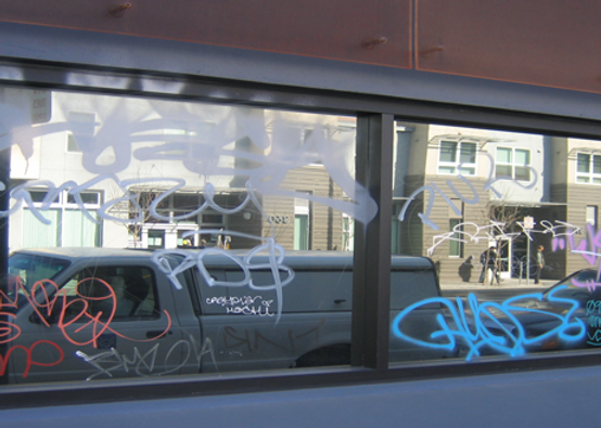 Detail Graffiti Window Film Berkeley Nomer 23