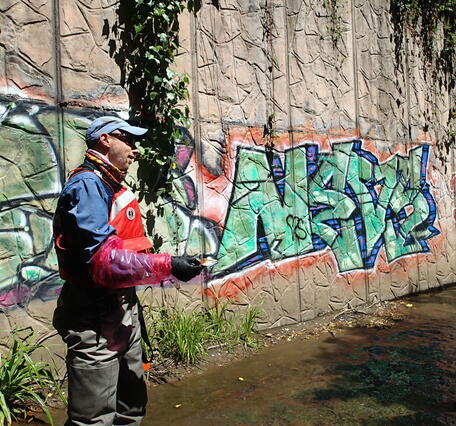 Detail Graffiti With Water Issue Nomer 32