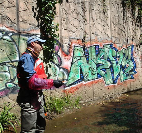 Detail Graffiti With Water Issue Nomer 32