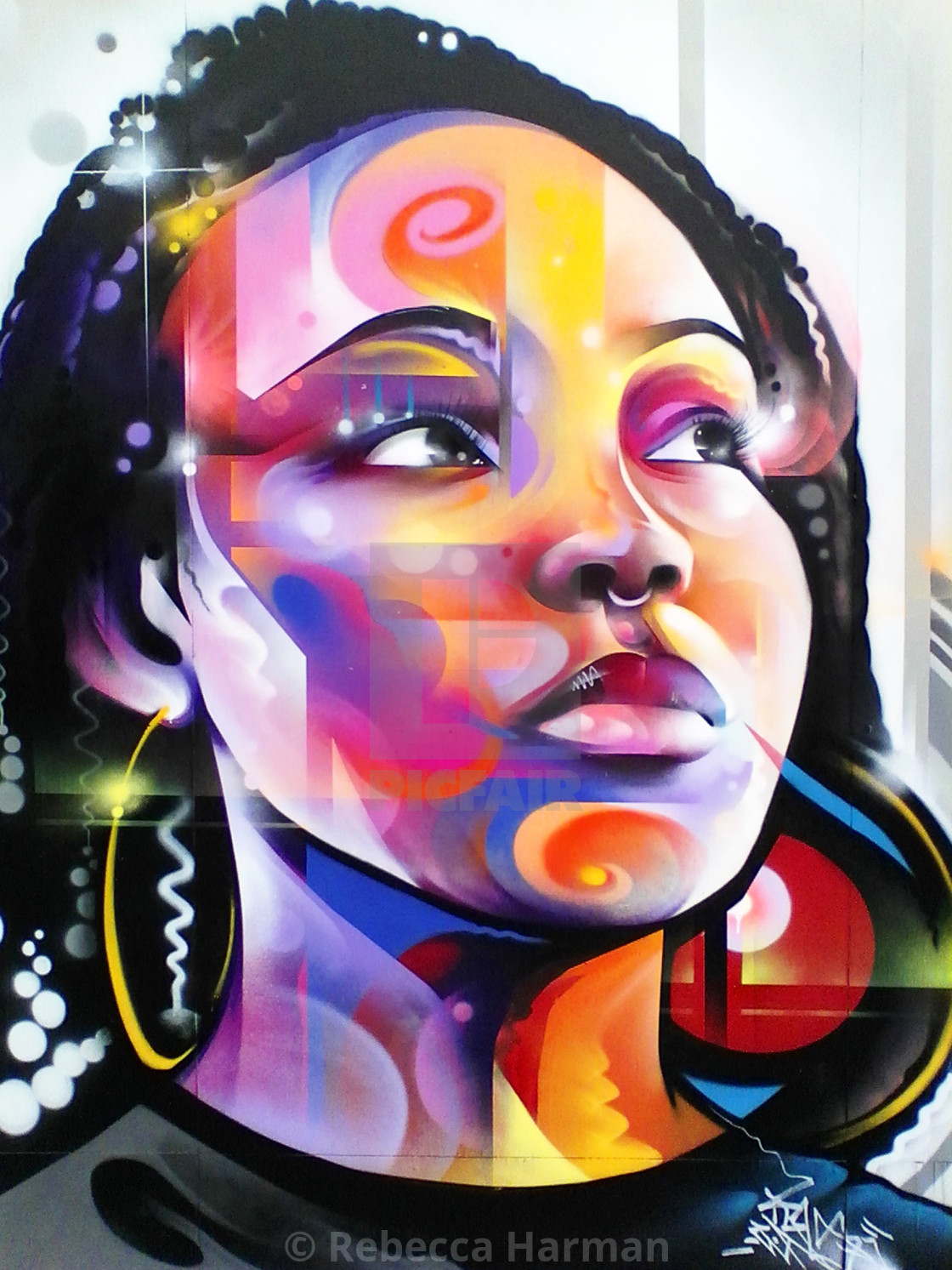 Detail Graffiti Woman Nomer 25