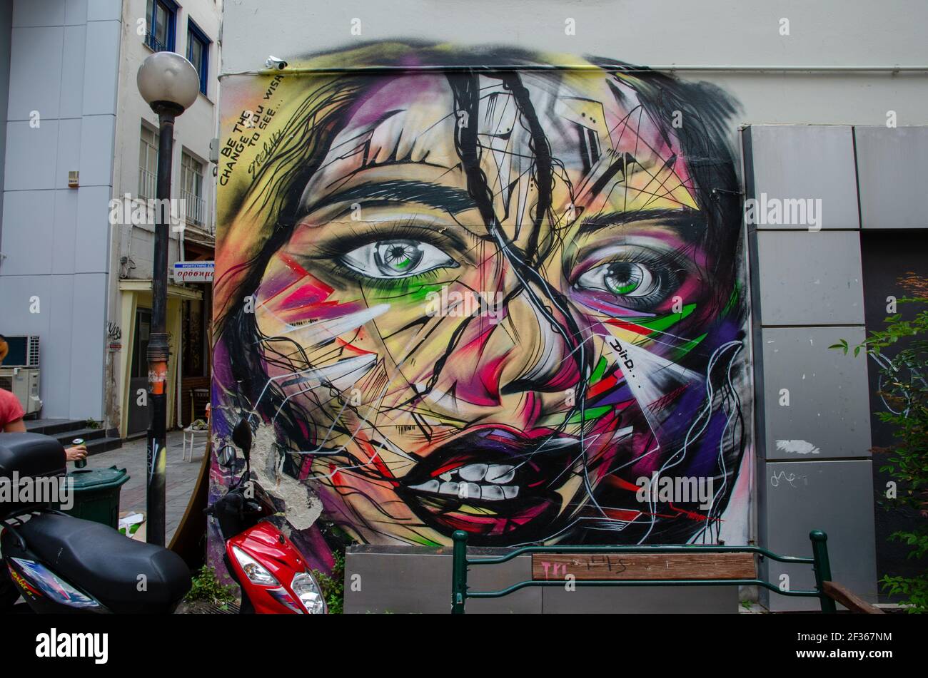 Detail Graffiti Woman Face Art Nomer 37