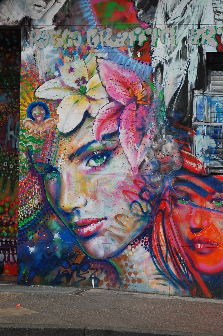 Detail Graffiti Woman Face Art Nomer 6