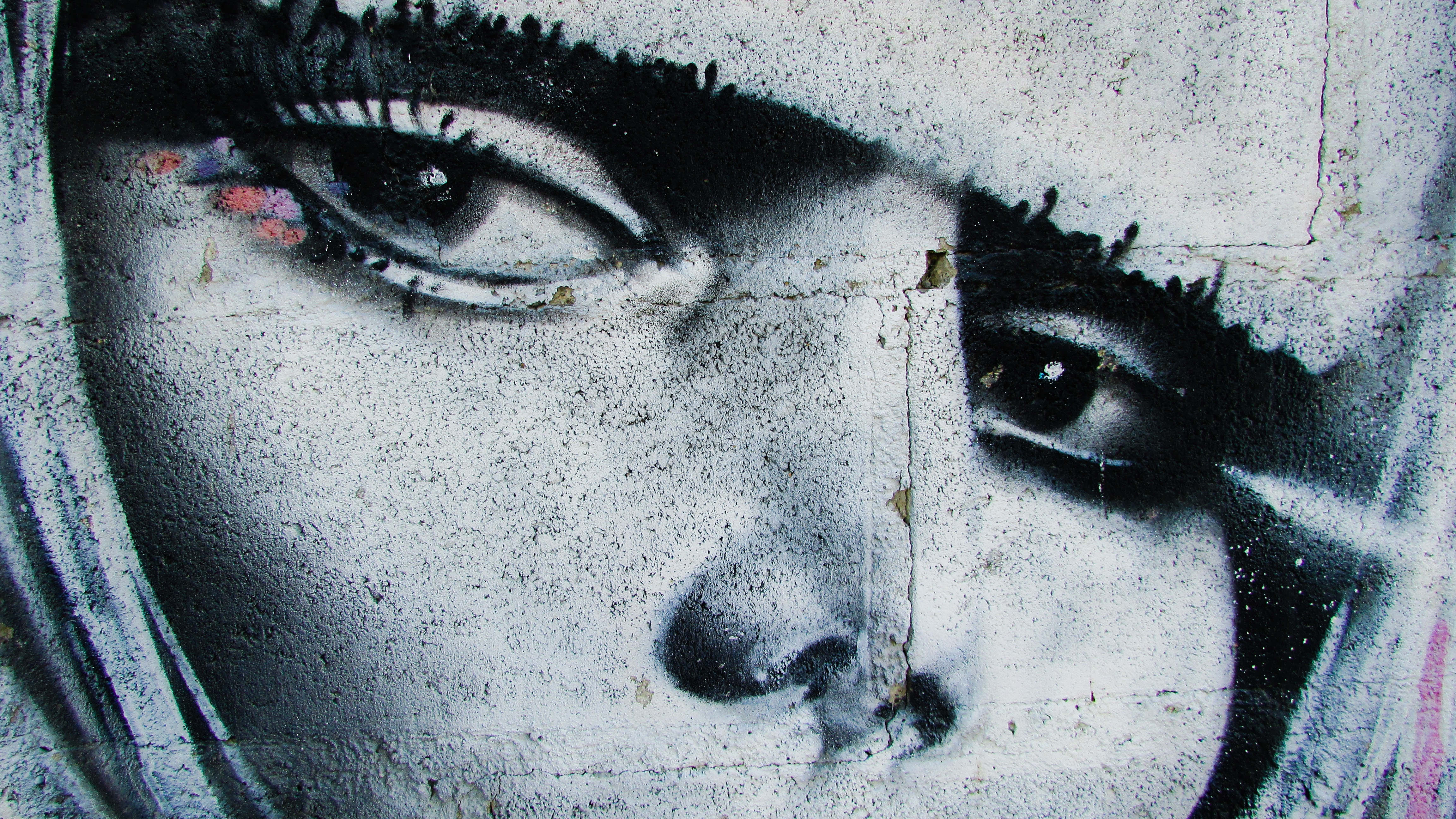 Detail Graffiti Woman Face Art Nomer 44