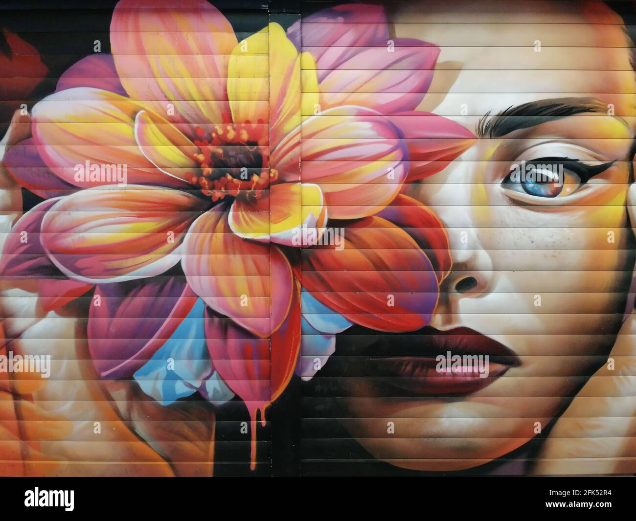 Detail Graffiti Woman With The Flower Nomer 4