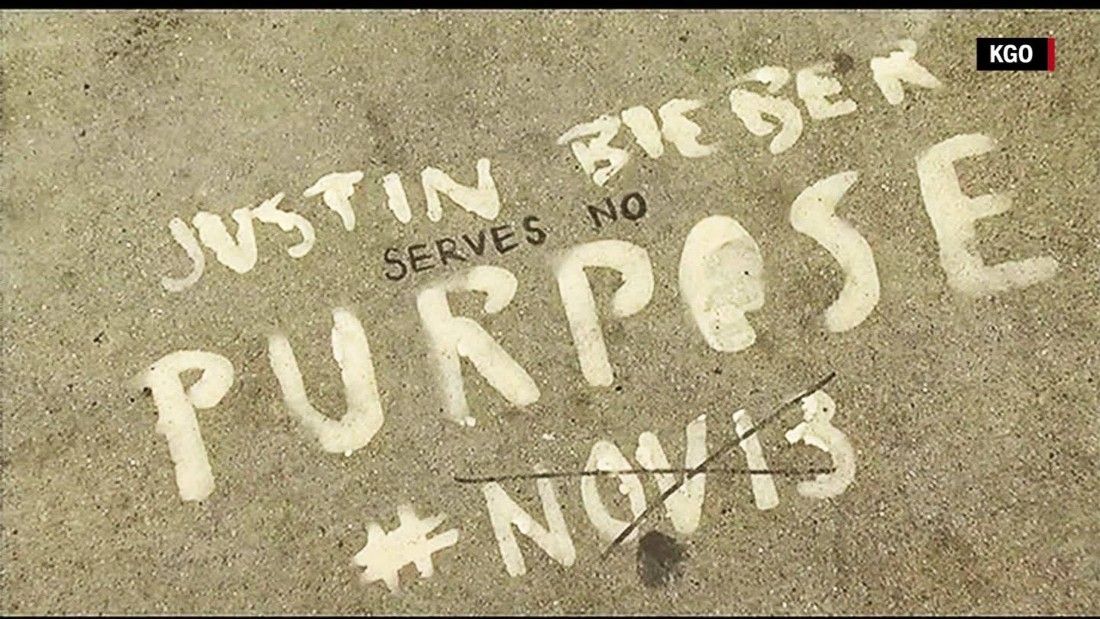 Detail Graffiti Writers Laugh At Justin Beiber Nomer 7