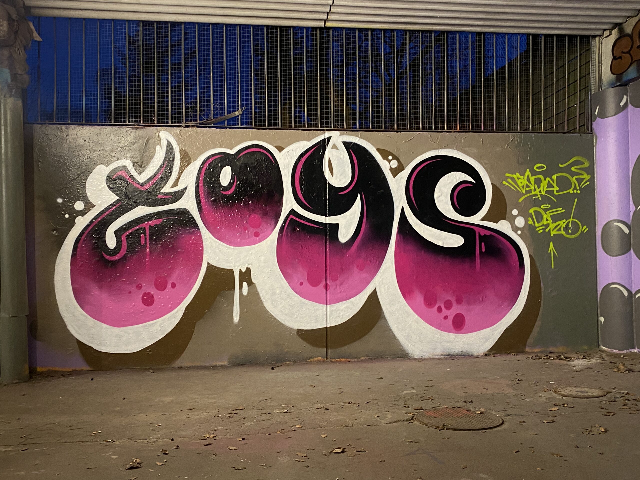 Detail Graffiti Xtc Nomer 16