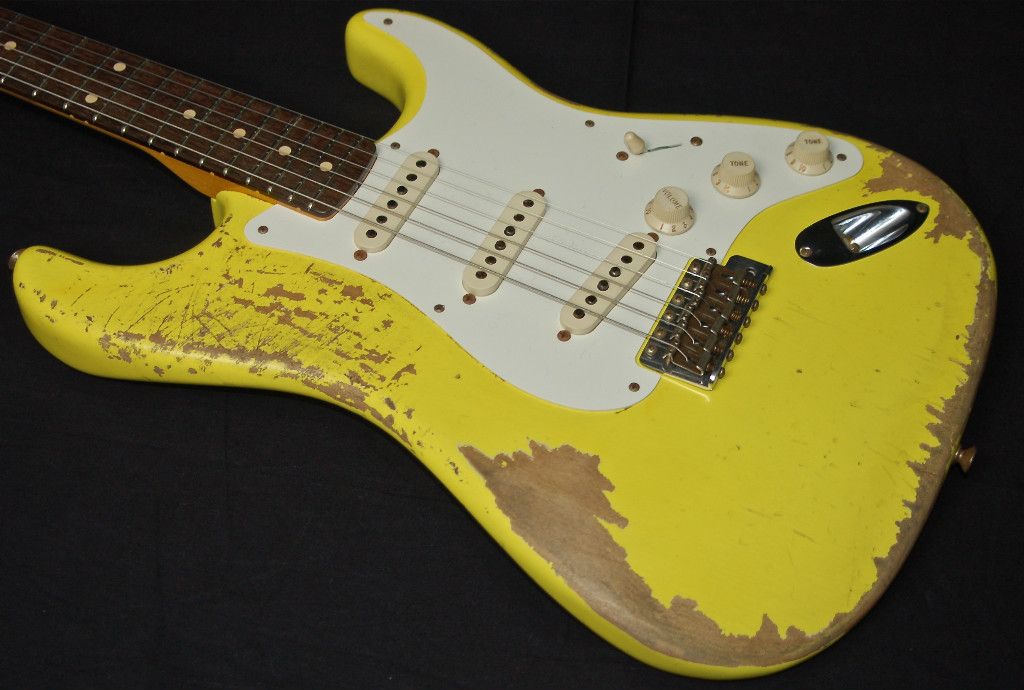 Detail Graffiti Yellow Strat Nomer 29