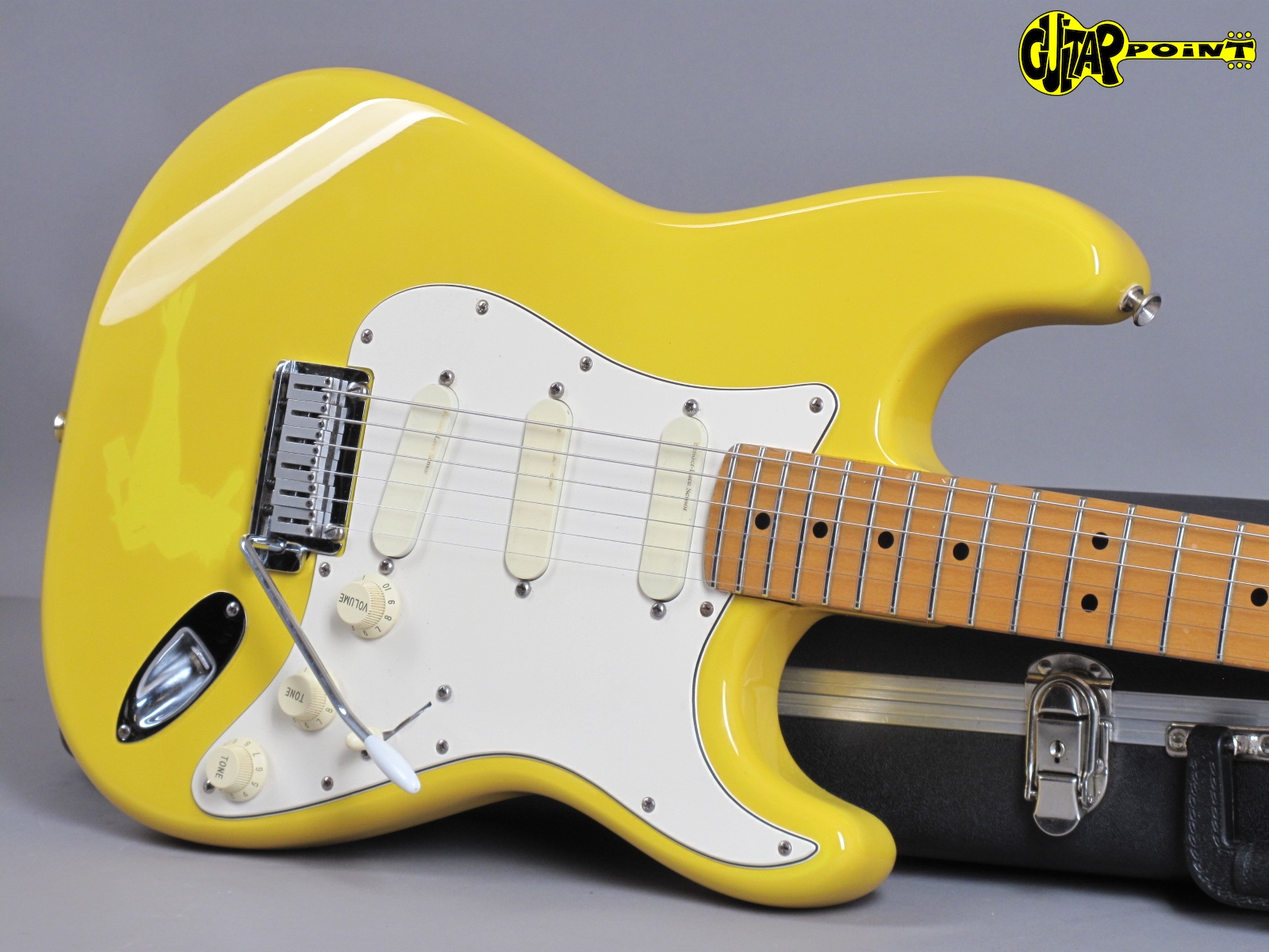 Detail Graffiti Yellow Strat Plus Nomer 2