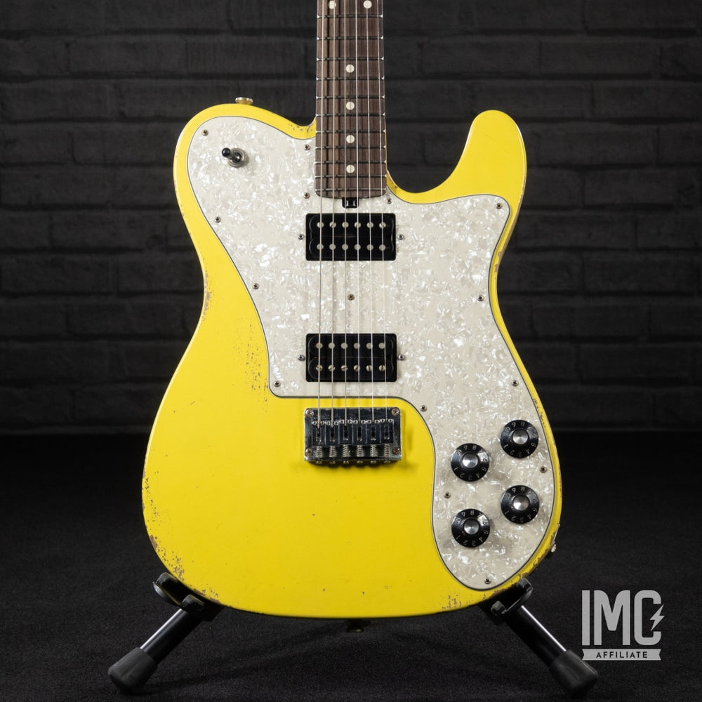 Detail Graffiti Yellow Telecaster Nomer 38